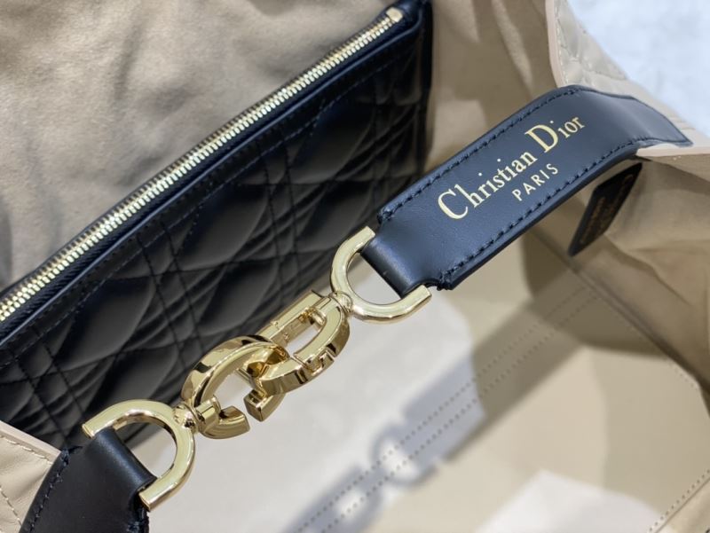 chr1st1an D10r shopping bags